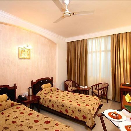 Grand President Hotel Delhi  Eksteriør billede